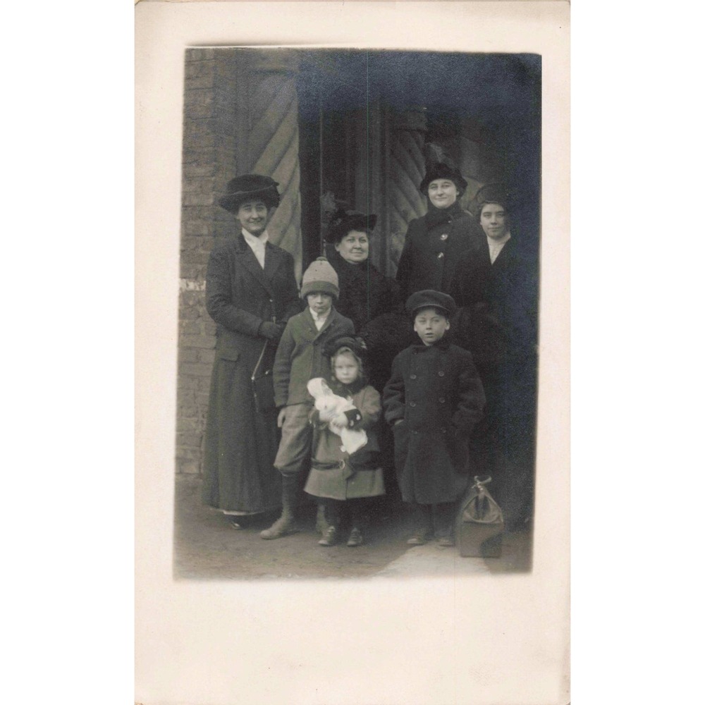 Antique RPPC Family Portrait Postcard Edwardian Fashion Women Children Doll VG - Picture 1 of 2